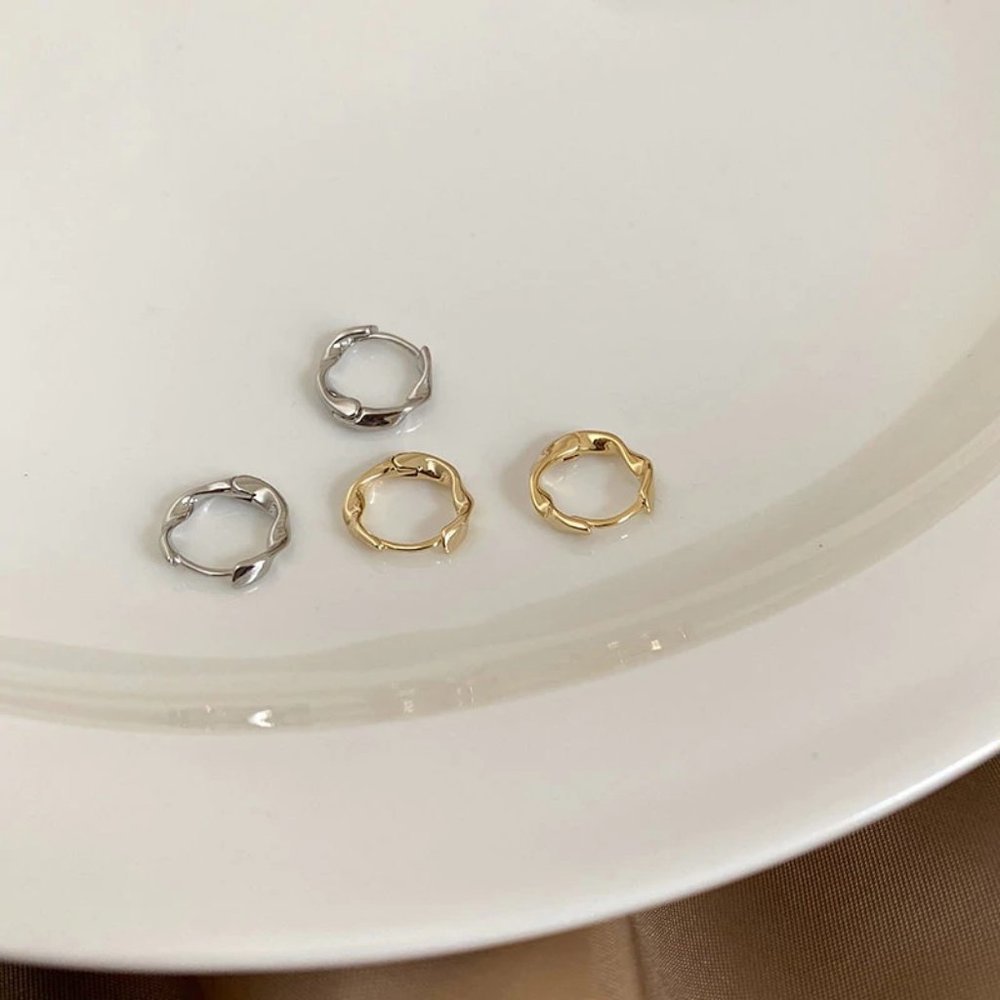 COPY - *NEW 925 Sterling Silver Wave Hoop Earrings - Picture 6 of 13